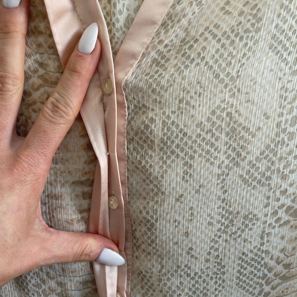 Ann Taylor Button Up Snakeskin Blouse Size M - Picture 4 of 5